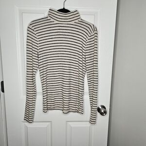 Abercrombie & Fitch Slim Fit Ribbed Long Sleeve Turtleneck - Womens Large